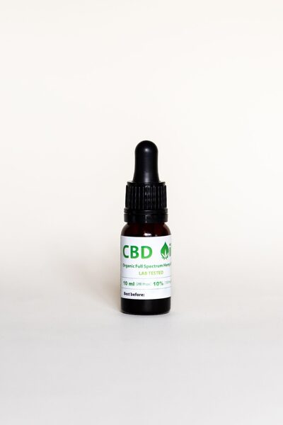 10% CBD õli / 50 ml / THC < 0,2% / 5000 mg CBD / 1000 tilka / särav/